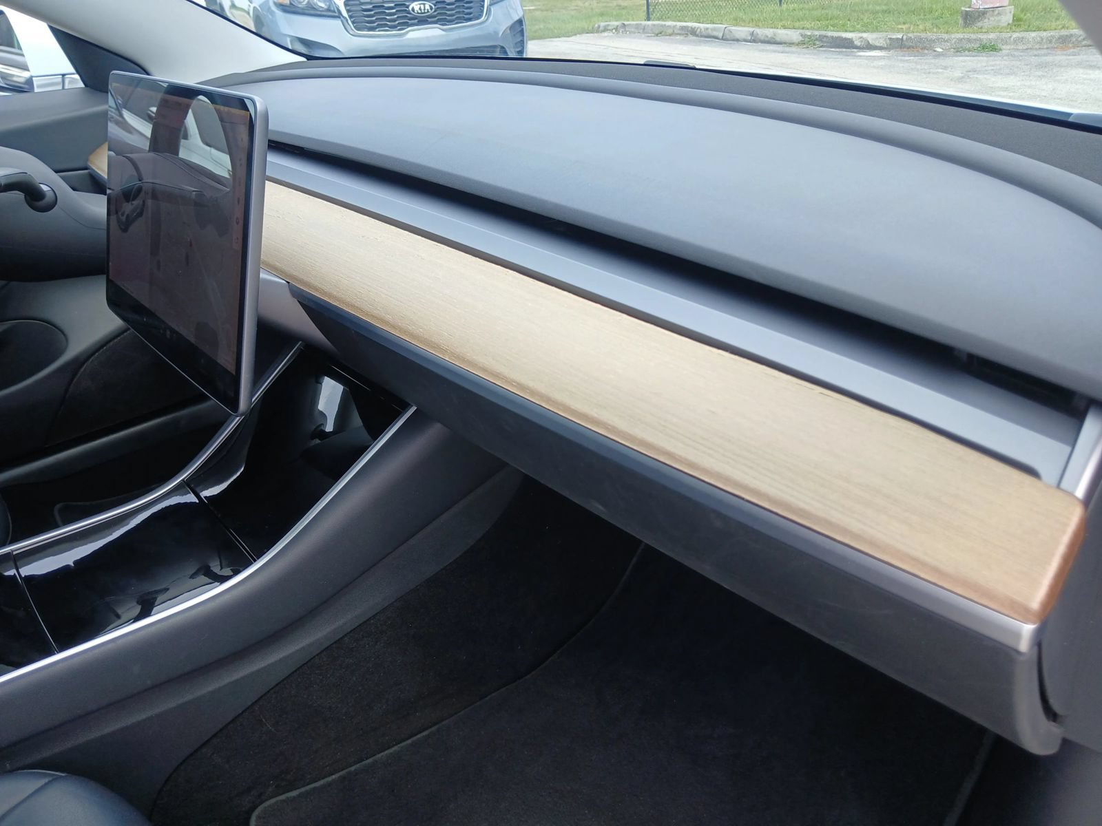 Used 2018 Tesla Model 3 Long Range RWD image 17