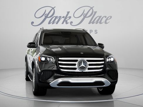 Used 2026 Mercedes-Benz GLS 450 4MATIC image 34