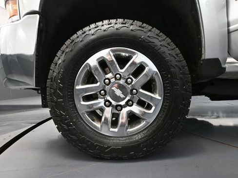 Used 2019 Chevrolet Silverado 3500 LT w/ LT Convenience Package AWD/4WD image 18