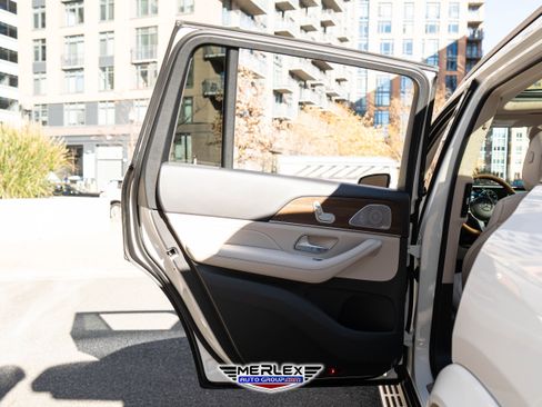 Used 2020 Mercedes-Benz GLS 580 4MATIC image 46