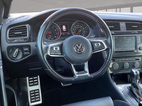 Used 2017 Volkswagen GTI Sport image 8