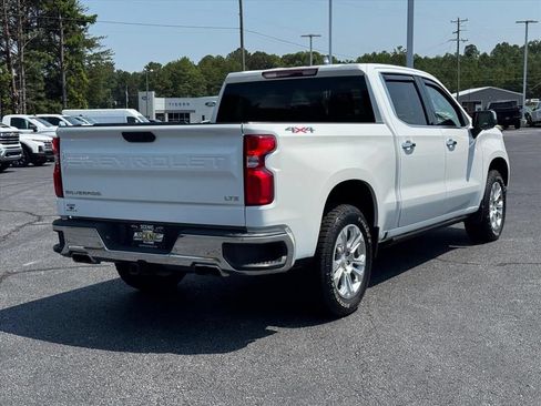 Used 2024 Chevrolet Silverado 1500 LTZ AWD/4WD image 3