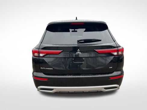 Used 2024 Mitsubishi Outlander SE image 48