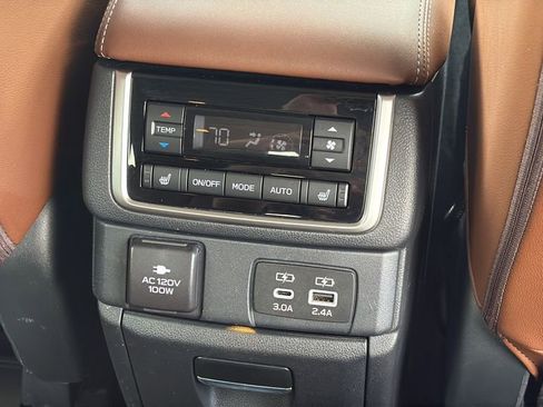 Used 2023 Subaru Ascent Touring AWD/4WD image 17