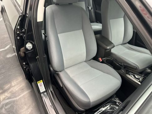 Used 2014 Toyota Corolla L FWD image 9