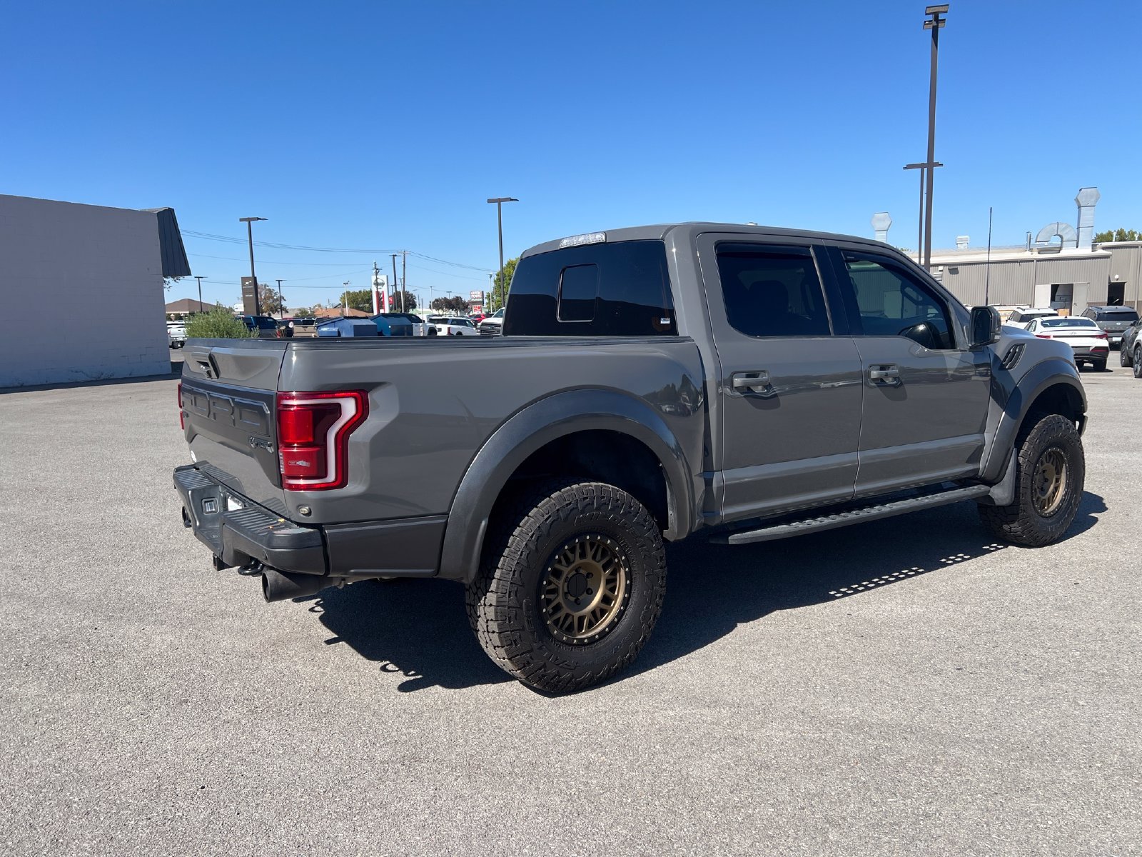Used 2018 Ford F150 Raptor w/ Equipment Group 802A Luxury AWD/4WD image 3