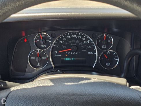 Used 2024 GMC Savana 2500 w/ Driver Convenience Package RWD image 33