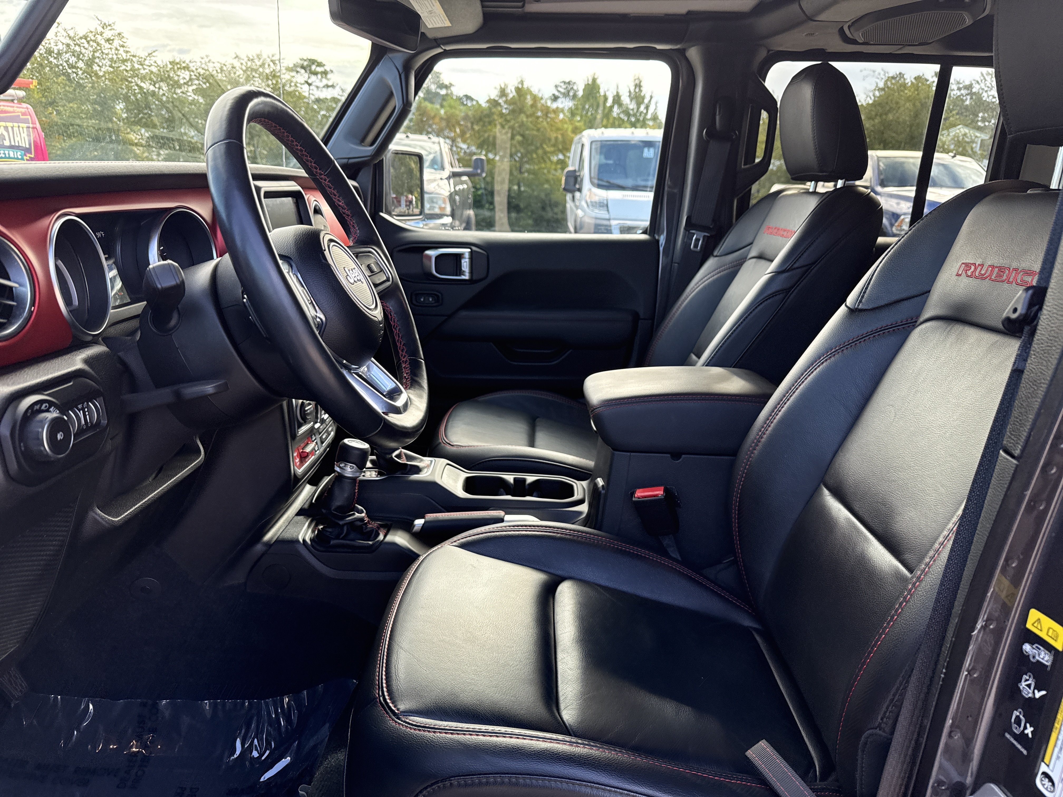 Used 2021 Jeep Wrangler Unlimited Rubicon AWD/4WD image 15