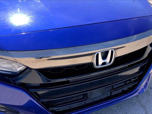 Used 2018 Honda Accord Sport image 29