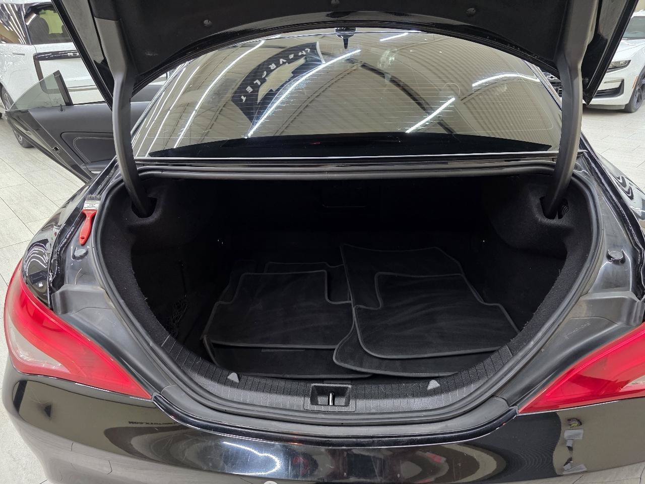 Used 2018 Mercedes-Benz CLA 250 4MATIC image 12