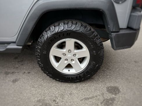 Used 2016 Jeep Wrangler Unlimited Sport w/ Quick Order Package 24S AWD/4WD image 16