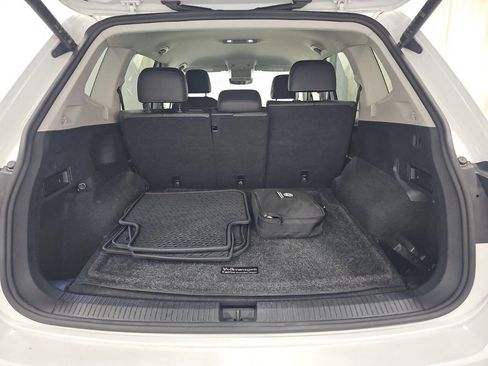 Used 2022 Volkswagen Tiguan SE image 10
