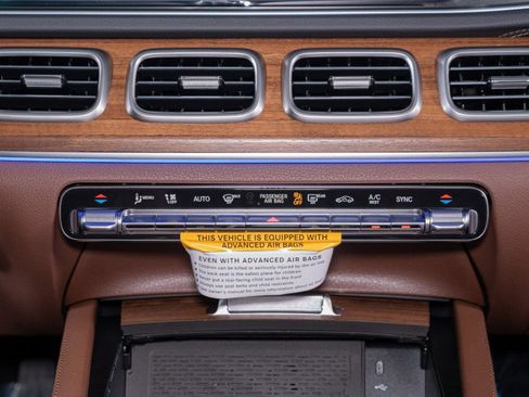 New 2026 Mercedes-Benz GLS 450 4MATIC image 23