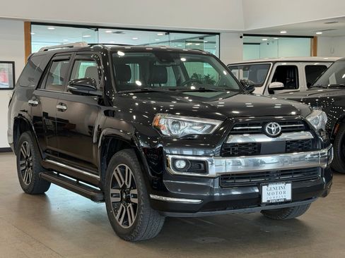 Used 2022 Toyota 4Runner Limited AWD/4WD image 3