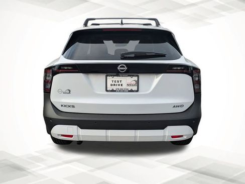New 2026 Nissan Kicks SV w/ SV Premium Package image 5