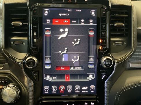 Used 2020 RAM 1500 Limited w/ Body-Colour Bumper Group AWD/4WD image 22