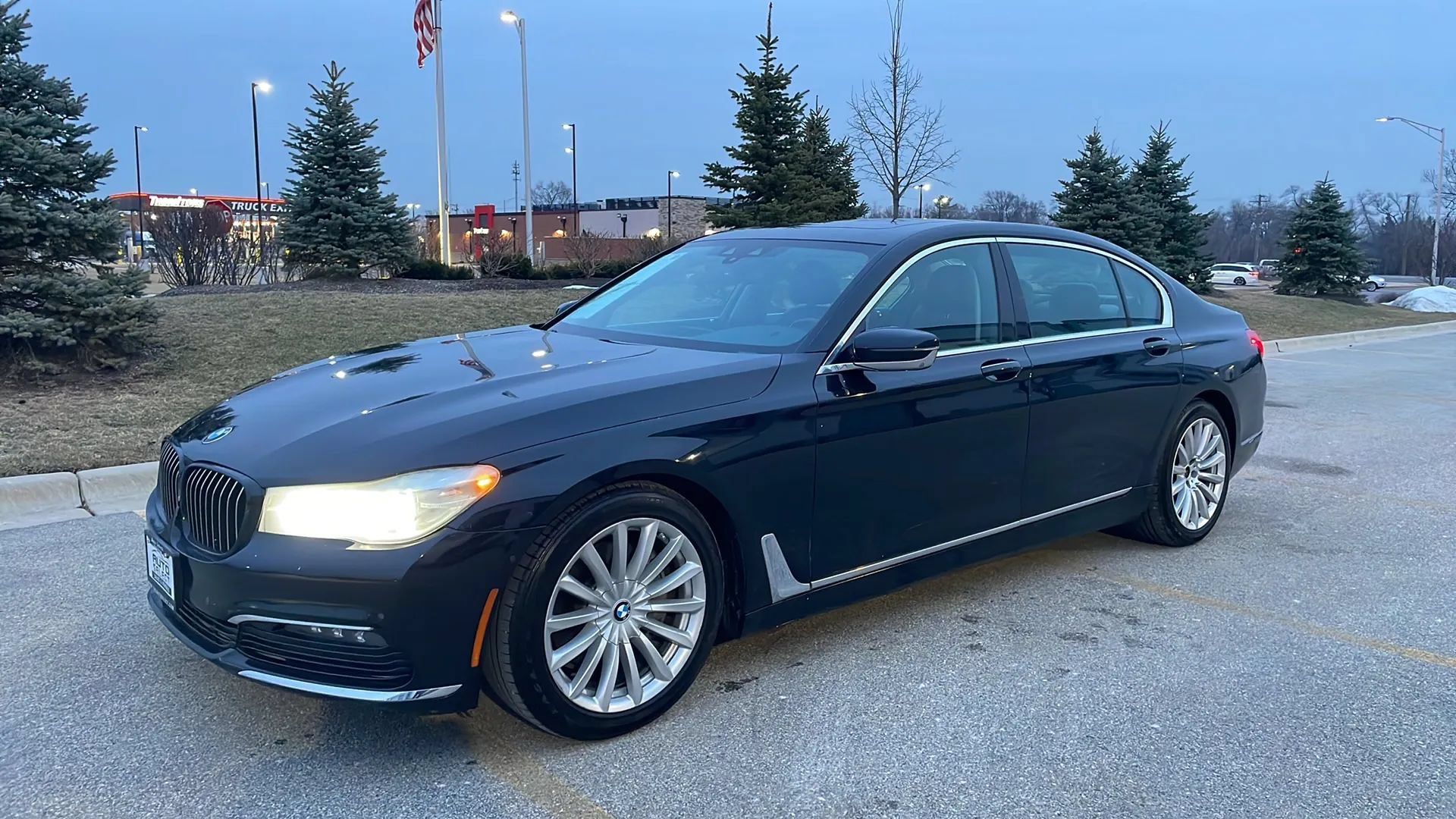 Used 2017 BMW 740i RWD image 2