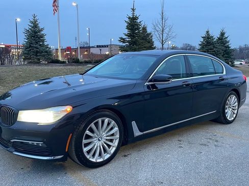 Used 2017 BMW 740i RWD image 2