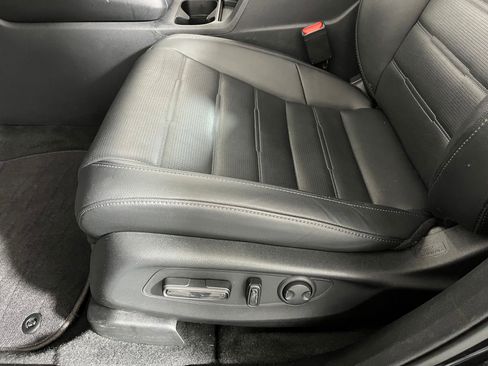 Certified 2025 Honda CR-V EX-L image 11