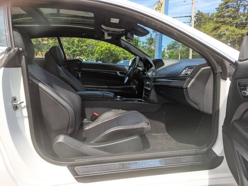 Used 2016 Mercedes-Benz E 400 4MATIC Coupe image 38