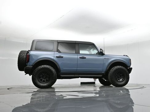 Used 2024 Ford Bronco Badlands image 7