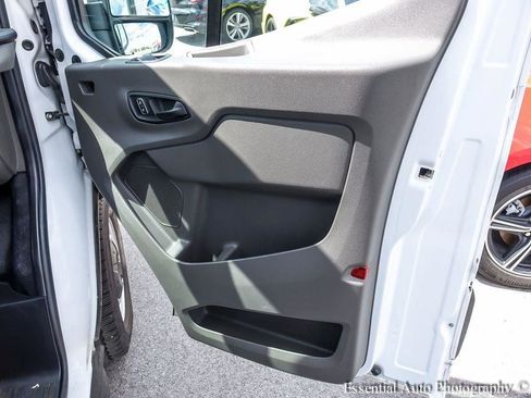 Used 2022 Ford Transit 250 Medium Roof RWD image 21