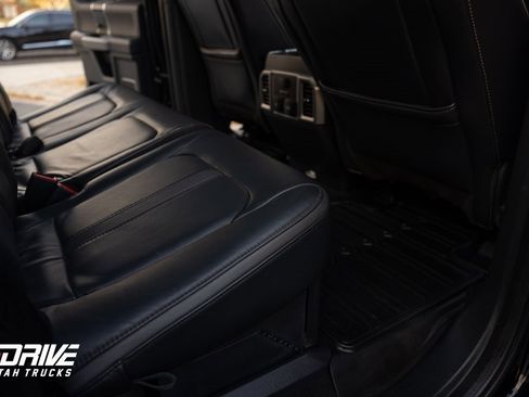 Used 2022 Ford F350 Platinum image 18