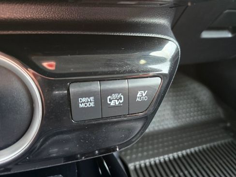 Used 2021 Toyota Prius Prime XLE FWD image 34