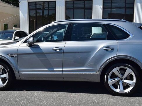 Used 2019 Bentley Bentayga image 5