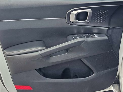 Certified 2024 Kia Sorento S FWD image 16