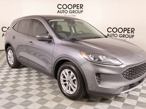 Used 2021 Ford Escape SE image 1