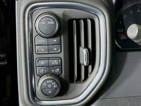 Used 2021 Chevrolet Silverado 1500 LT Trail Boss w/ Convenience Package II image 10