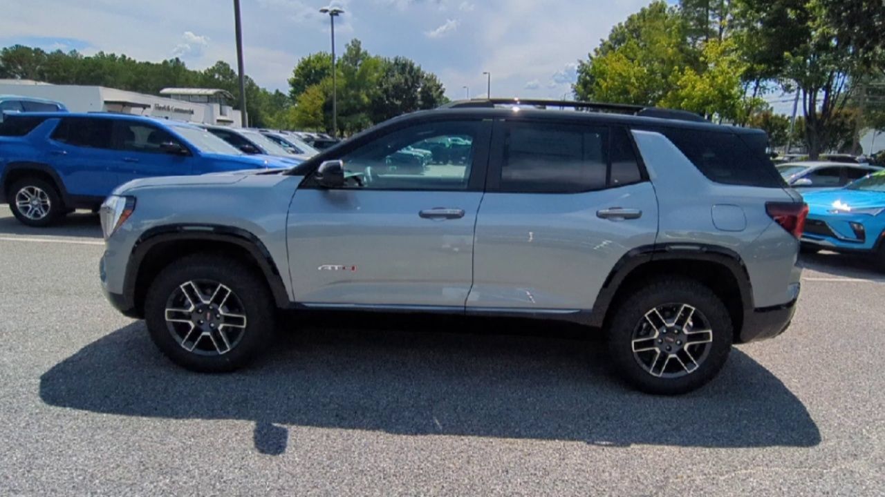 Used 2026 GMC Terrain AT4 w/ Technology Package II AWD/4WD image 5