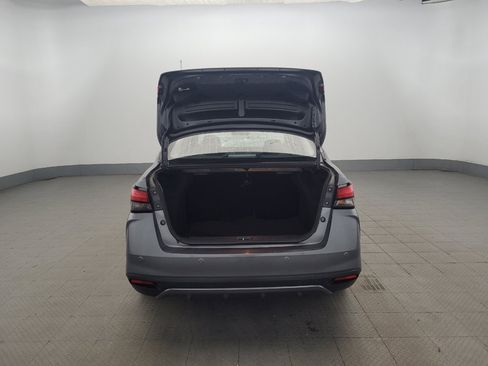 Used 2020 Nissan Versa SR FWD image 29