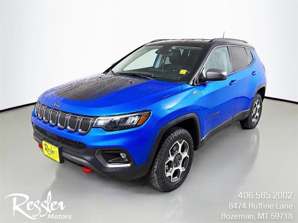 Used 2022 Jeep Compass Trailhawk w/ Trailhawk Convenience Group AWD/4WD image 1