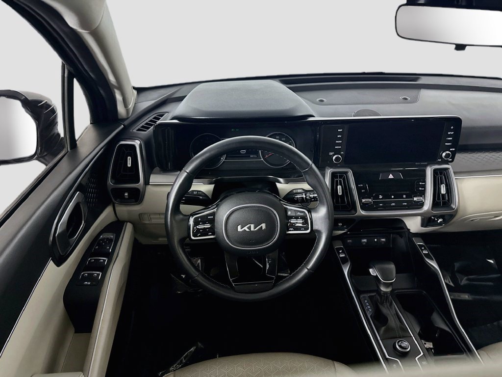 Used 2023 Kia Sorento S w/ Panoramic Sunroof Package FWD image 16
