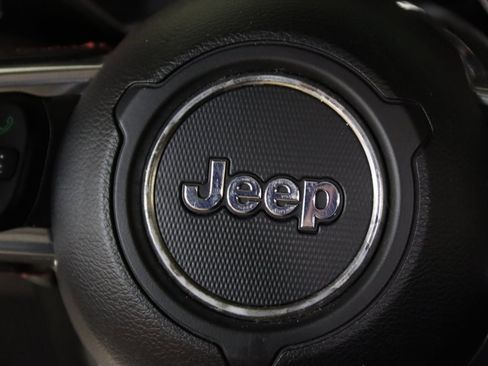 Used 2021 Jeep Wrangler Unlimited Rubicon image 40