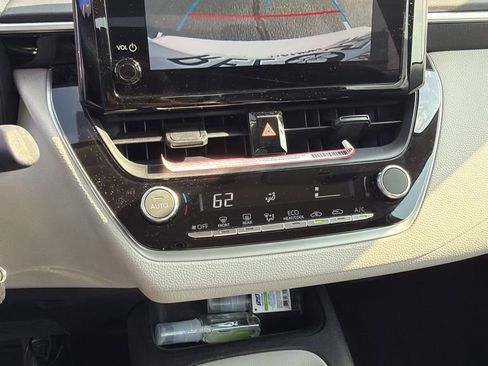 Used 2023 Toyota Corolla LE FWD image 6