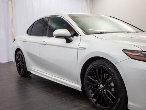 Used 2021 Toyota Camry XSE image 34