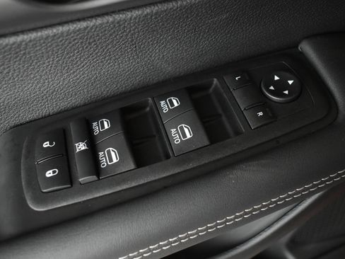 New 2026 Chrysler Pacifica Select image 13