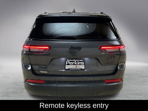 Certified 2023 Jeep Grand Cherokee L Laredo image 6