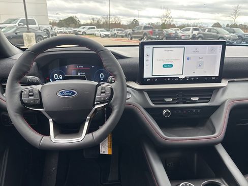 New 2026 Ford Explorer ST-Line w/ ST-Line Street Pack image 17