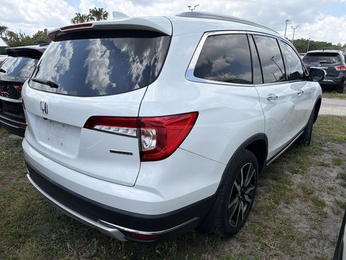 Used 2022 Honda Pilot Touring image 9
