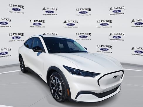 Certified 2024 Ford Mustang Mach-E Select w/ Comfort Package Lite image 7