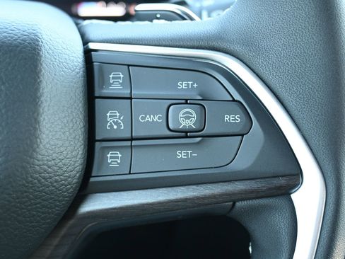 New 2026 Jeep Grand Cherokee Limited image 11