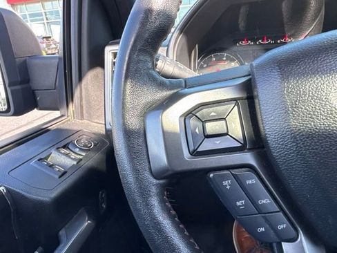 Used 2019 Ford F150 XLT w/ Equipment Group 302A Luxury AWD/4WD image 13