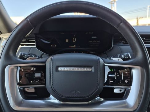 Used 2023 Land Rover Range Rover SV image 12