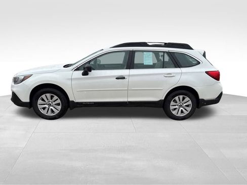 Used 2018 Subaru Outback 2.5i image 9