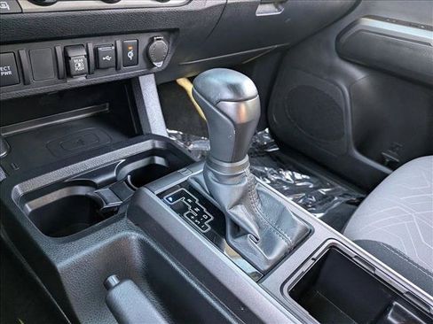 Used 2023 Toyota Tacoma TRD Off-Road AWD/4WD image 18