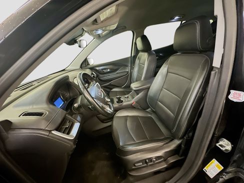 Used 2024 GMC Terrain SLT image 13